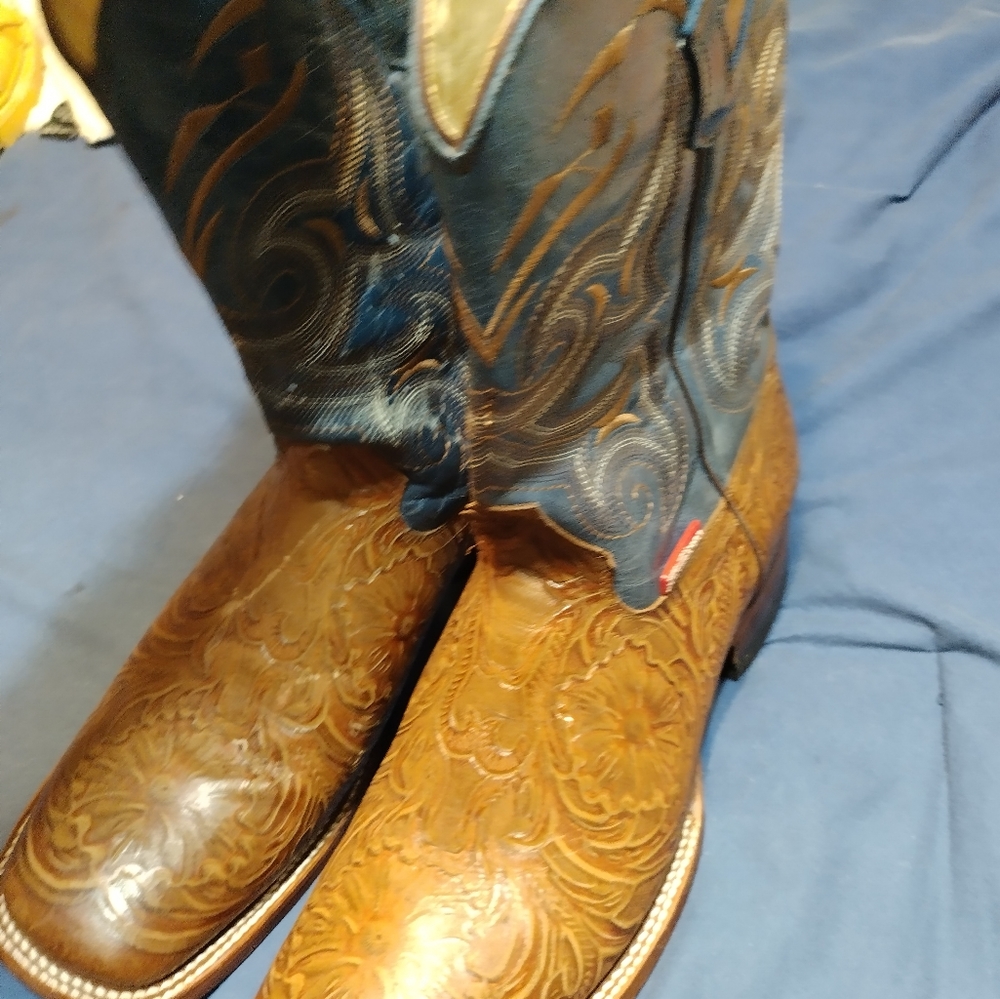Mens western boots size 9.5